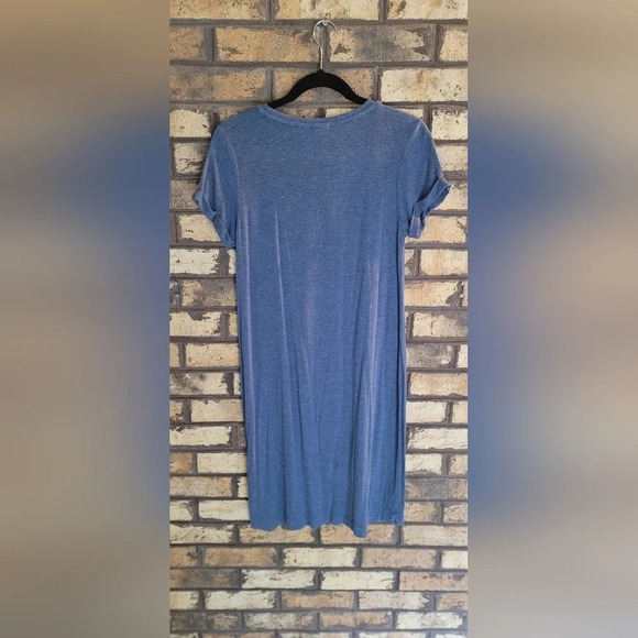 C&C California stretchy relaxed fit dress - Picture 2 of 3